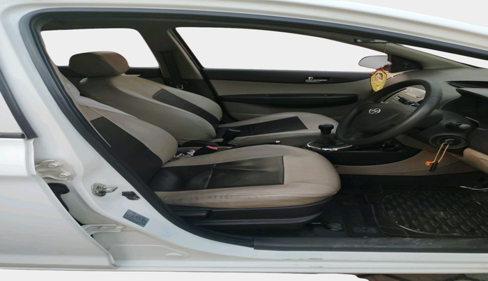 2011 Hyundai i20 MAGNA 1.2, Petrol, Manual, 55,553 km, interior