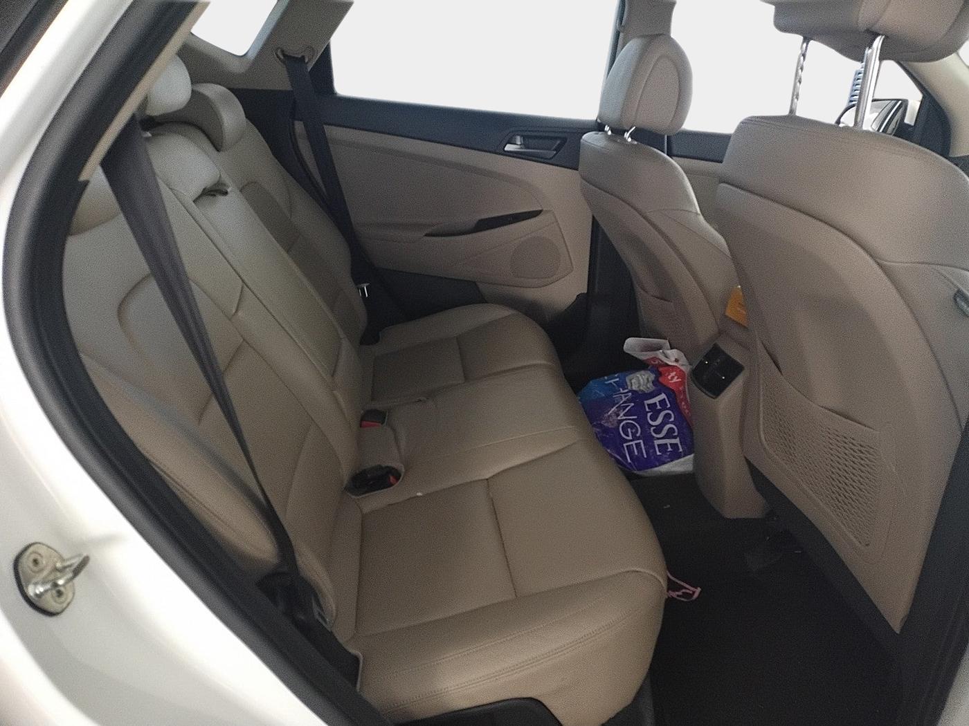 2017 Hyundai Tucson 2WD AT GL PETROL , Petrol, Automatic, 66,633 km, interior