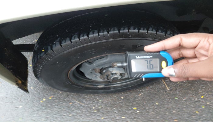 2011 Mahindra Bolero VLX CRDE, Diesel, Manual, 1,70,339 km, tyre