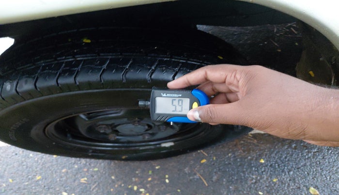 2011 Mahindra Bolero VLX CRDE, Diesel, Manual, 1,70,339 km, tyre