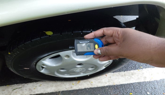 2011 Mahindra Bolero VLX CRDE, Diesel, Manual, 1,70,339 km, tyre