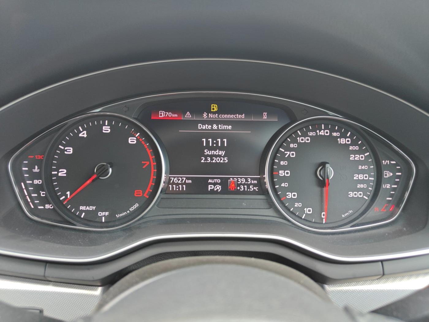2024 Audi A4 40 TFSI  PREMIUM PLUS, Petrol, Automatic, 7,627 km, interior