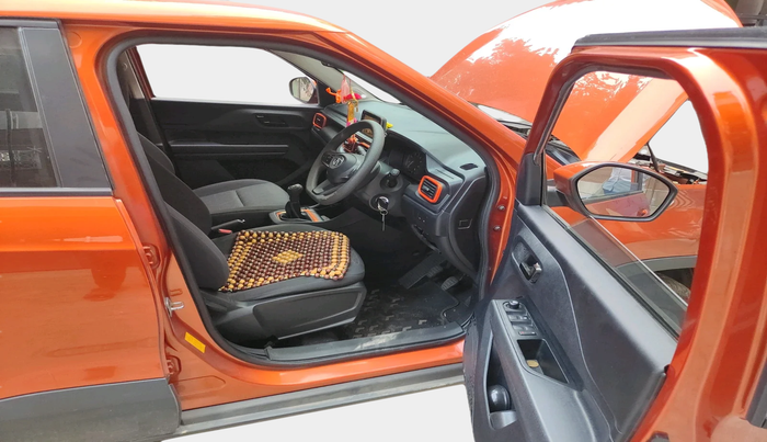 2022 Tata PUNCH ADVENTURE MT, Petrol, Manual, 15,797 km, interior