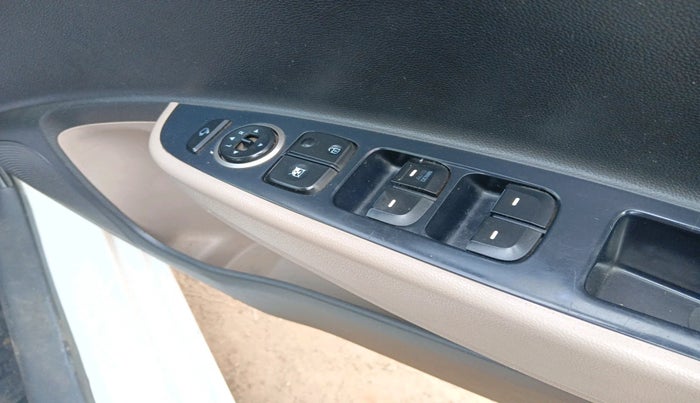 2017 Hyundai Grand i10 ASTA 1.2 KAPPA VTVT, Petrol, Manual, 85,640 km, interior