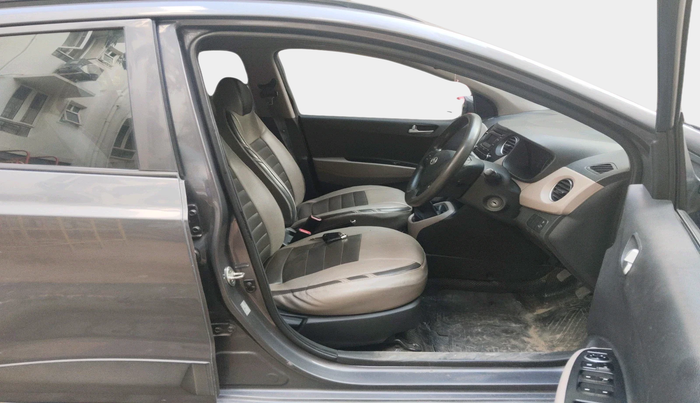 2015 Hyundai Grand i10 SPORTZ 1.2 KAPPA VTVT, Petrol, Manual, 90,355 km, interior