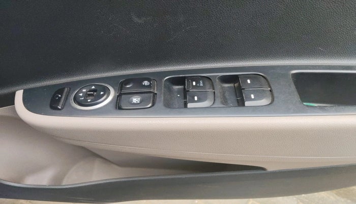 2015 Hyundai Grand i10 SPORTZ 1.2 KAPPA VTVT, Petrol, Manual, 90,355 km, interior