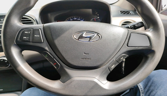 2015 Hyundai Xcent SX 1.2, Petrol, Manual, 1,29,958 km, interior