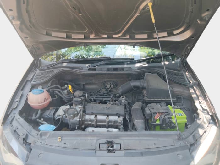 2017 Volkswagen Ameo HIGHLINE1.2L, Petrol, Manual, 1,83,544 km, exterior