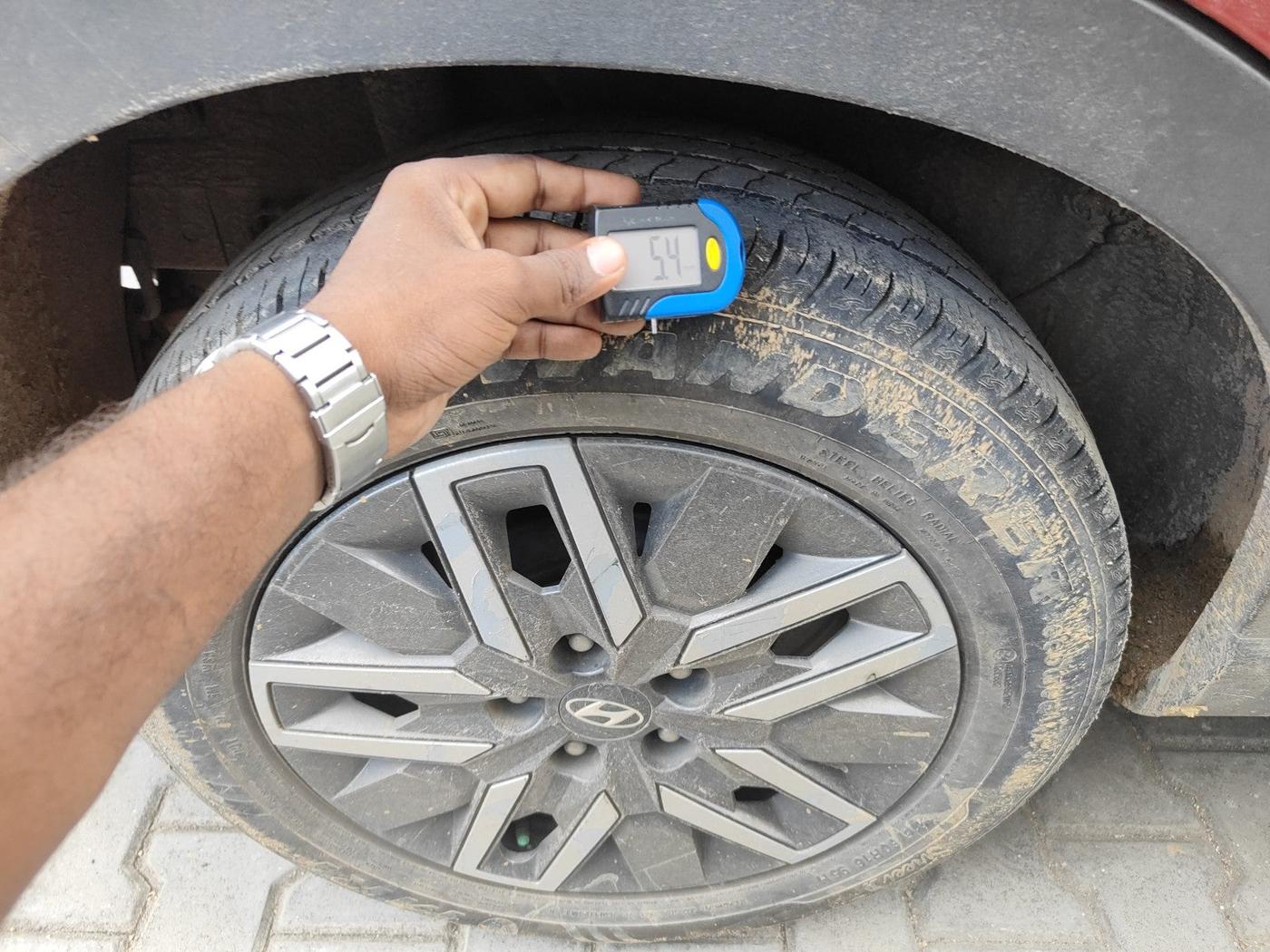2021 Hyundai VENUE SX 1.0 TURBO IMT, Petrol, Manual, 32,272 km, tyre