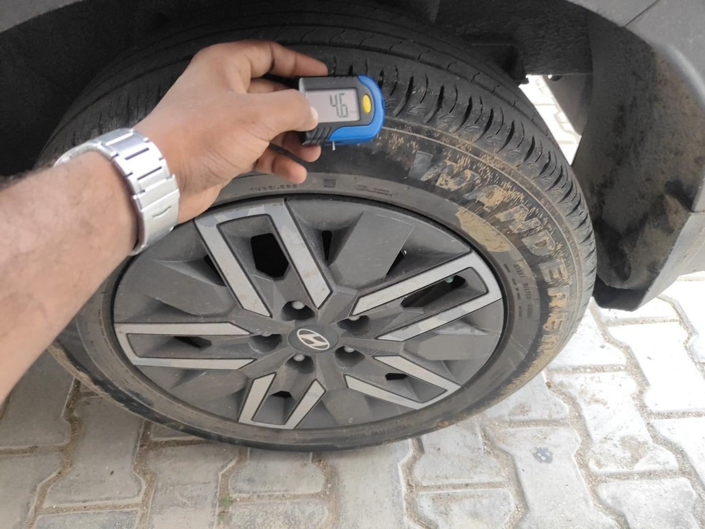2021 Hyundai VENUE SX 1.0 TURBO IMT, Petrol, Manual, 32,272 km, tyre