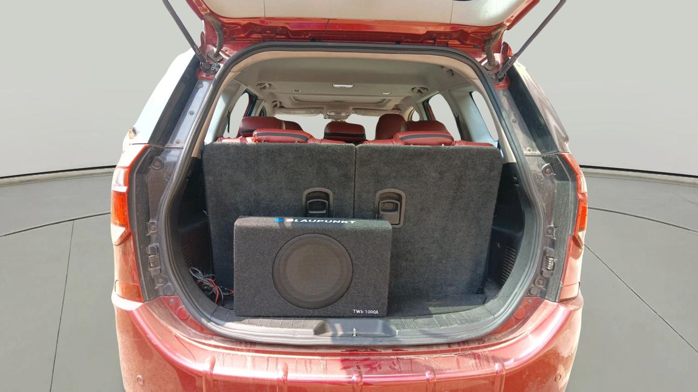 2019 Mahindra XUV500 W9, Diesel, Manual, 85,625 km, exterior