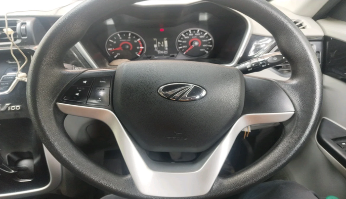 2016 Mahindra Kuv100 K8 6 STR, Petrol, Manual, 93,634 km, interior
