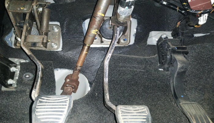 2016 Mahindra Kuv100 K8 6 STR, Petrol, Manual, 93,634 km, interior