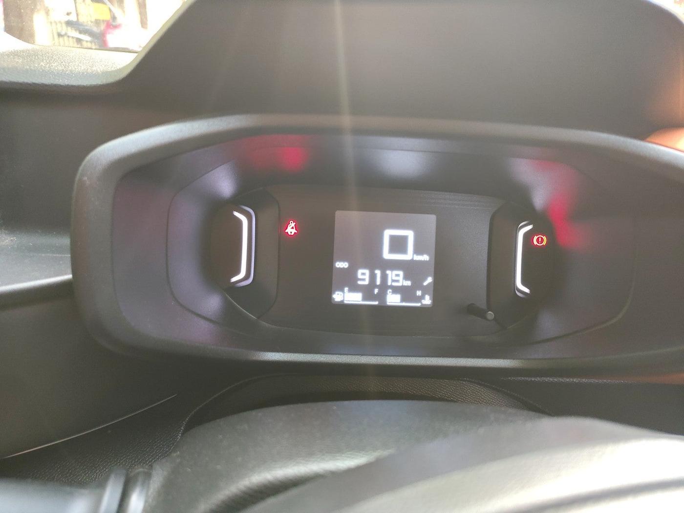 2023 CITROEN C3 SHINE 1.2, Petrol, Manual, 9,119 km, interior