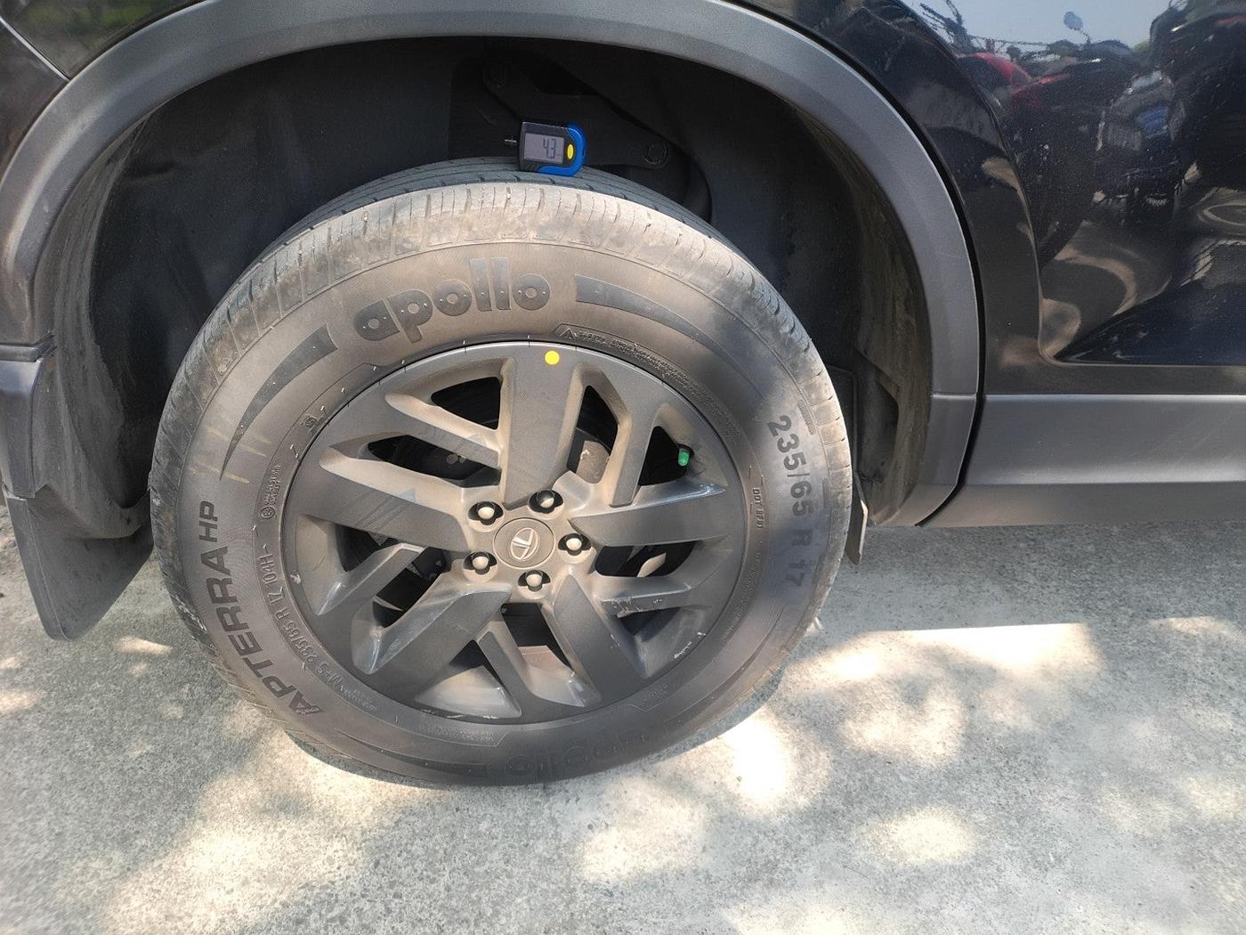 2022 Tata Harrier XT PLUS 2.0L KRYOTEC DARK EDITON, Diesel, Manual, 40,394 km, tyre