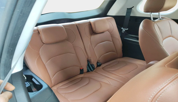 2022 MG HECTOR PLUS SHARP 1.5 PETROL TURBO HYBRID MT 6-STR, Petrol, Manual, 40,807 km, interior