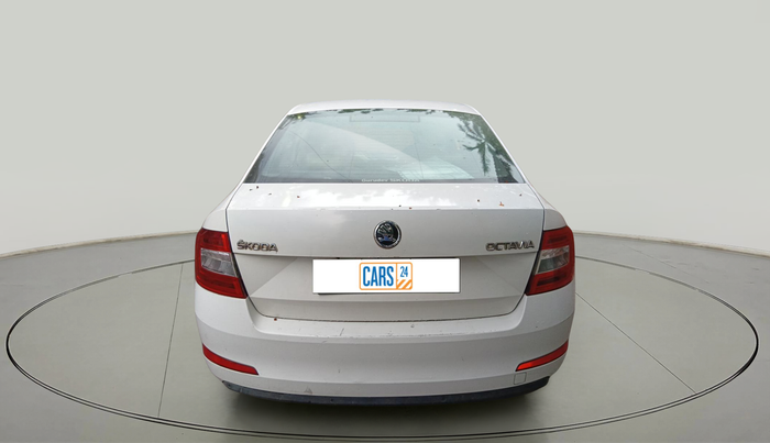 2015 Skoda Octavia Elegance 2.0 TDI AT, Diesel, Automatic, 1,56,431 km, exterior