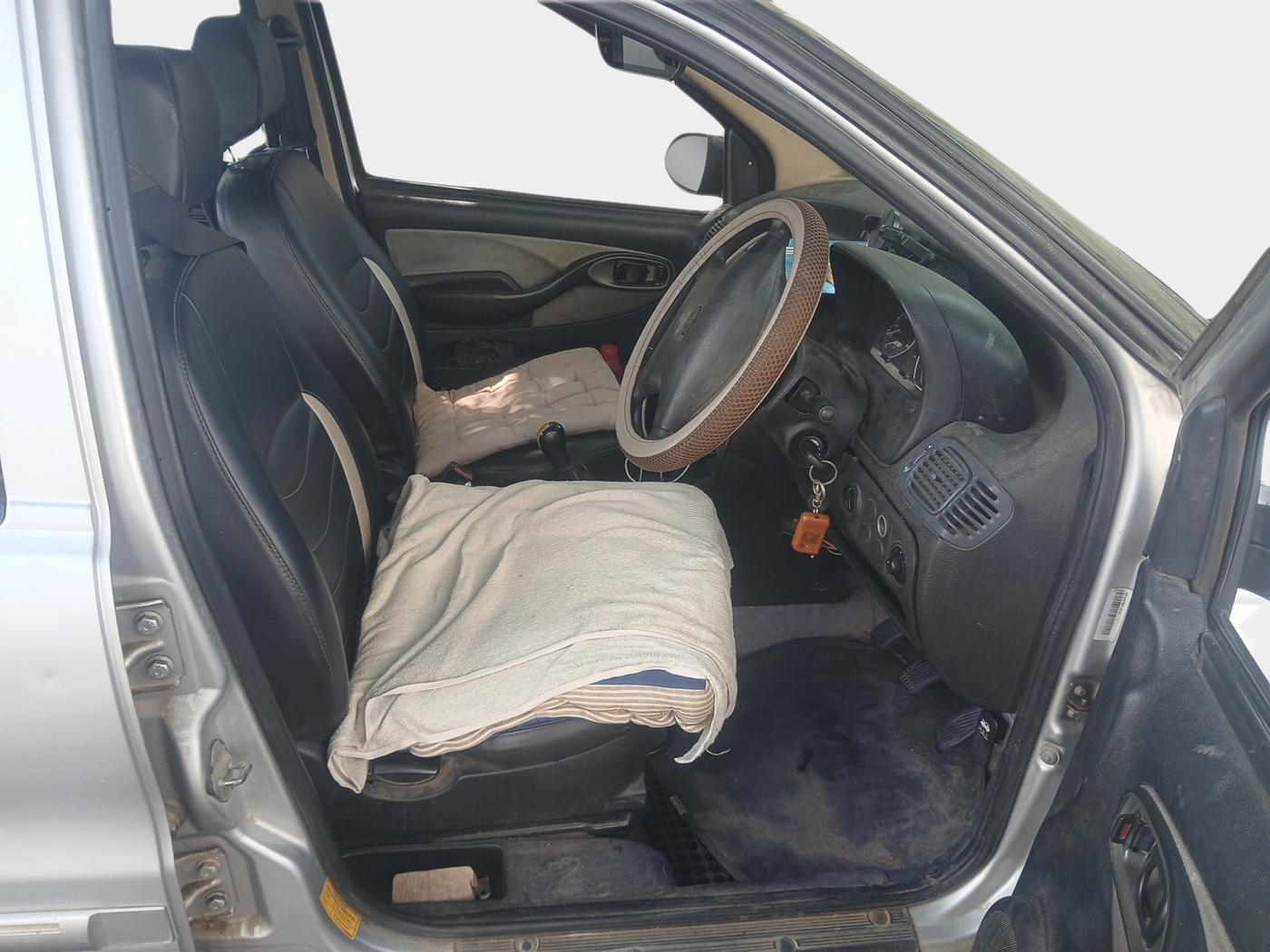 2015 Tata Indigo ECS LX TDI, Diesel, Manual, 1,58,149 km, interior