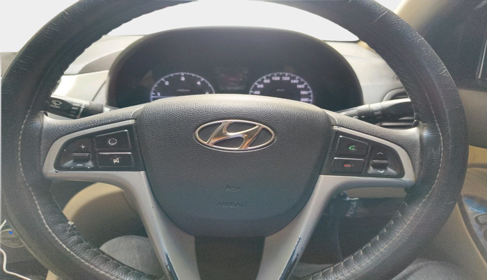 2011 Hyundai Verna FLUIDIC 1.6 CRDI SX, Diesel, Manual, 1,87,690 km, interior