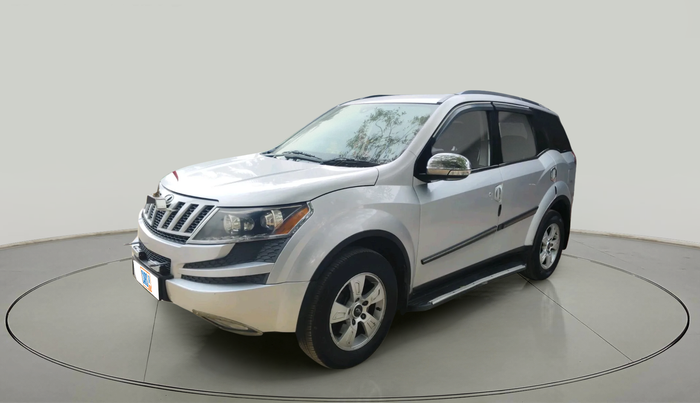 2014 Mahindra XUV500 W8, Diesel, Manual, 1,35,974 km, exterior