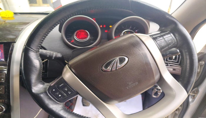 2014 Mahindra XUV500 W8, Diesel, Manual, 1,35,974 km, interior