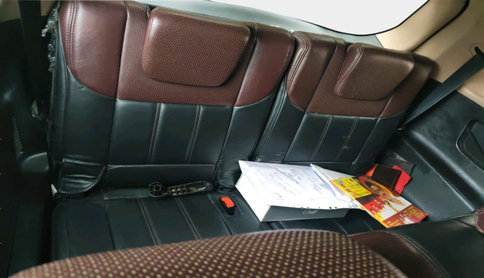 2014 Mahindra XUV500 W8, Diesel, Manual, 1,35,974 km, interior