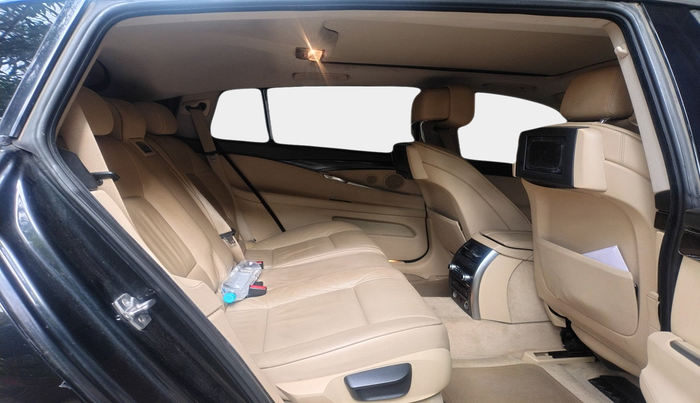 2010 BMW 5 Series 530D 3.0, Diesel, Automatic, 66,513 km, interior