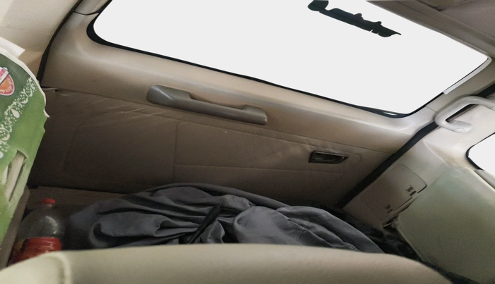 2012 Tata Safari 4X2 EX DICOR 2.2 VTT, Diesel, Manual, 1,30,234 km, interior