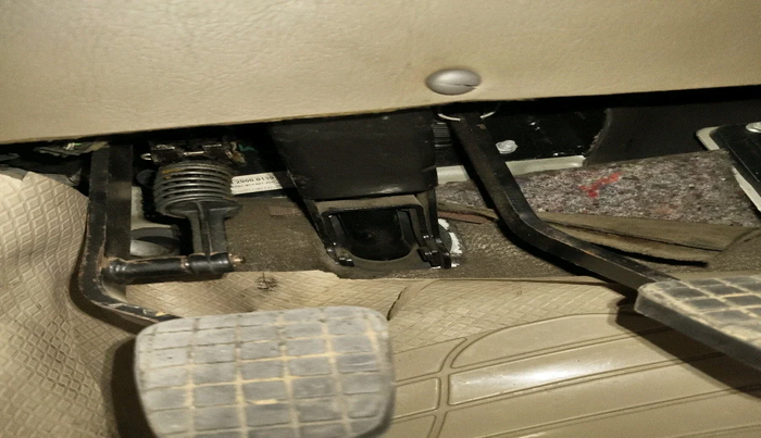 2012 Tata Safari 4X2 EX DICOR 2.2 VTT, Diesel, Manual, 1,30,234 km, interior