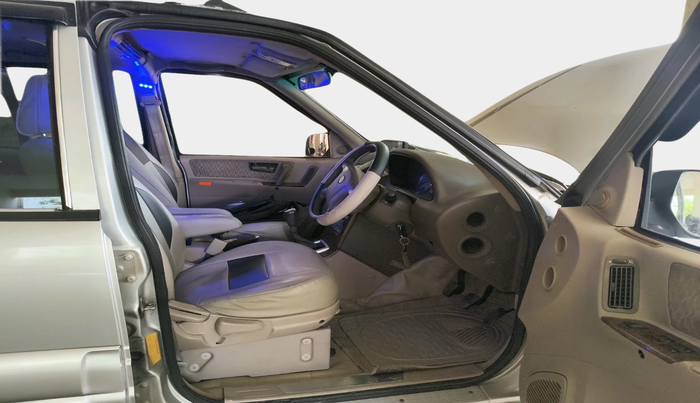 2012 Tata Safari 4X2 EX DICOR 2.2 VTT, Diesel, Manual, 1,30,234 km, interior