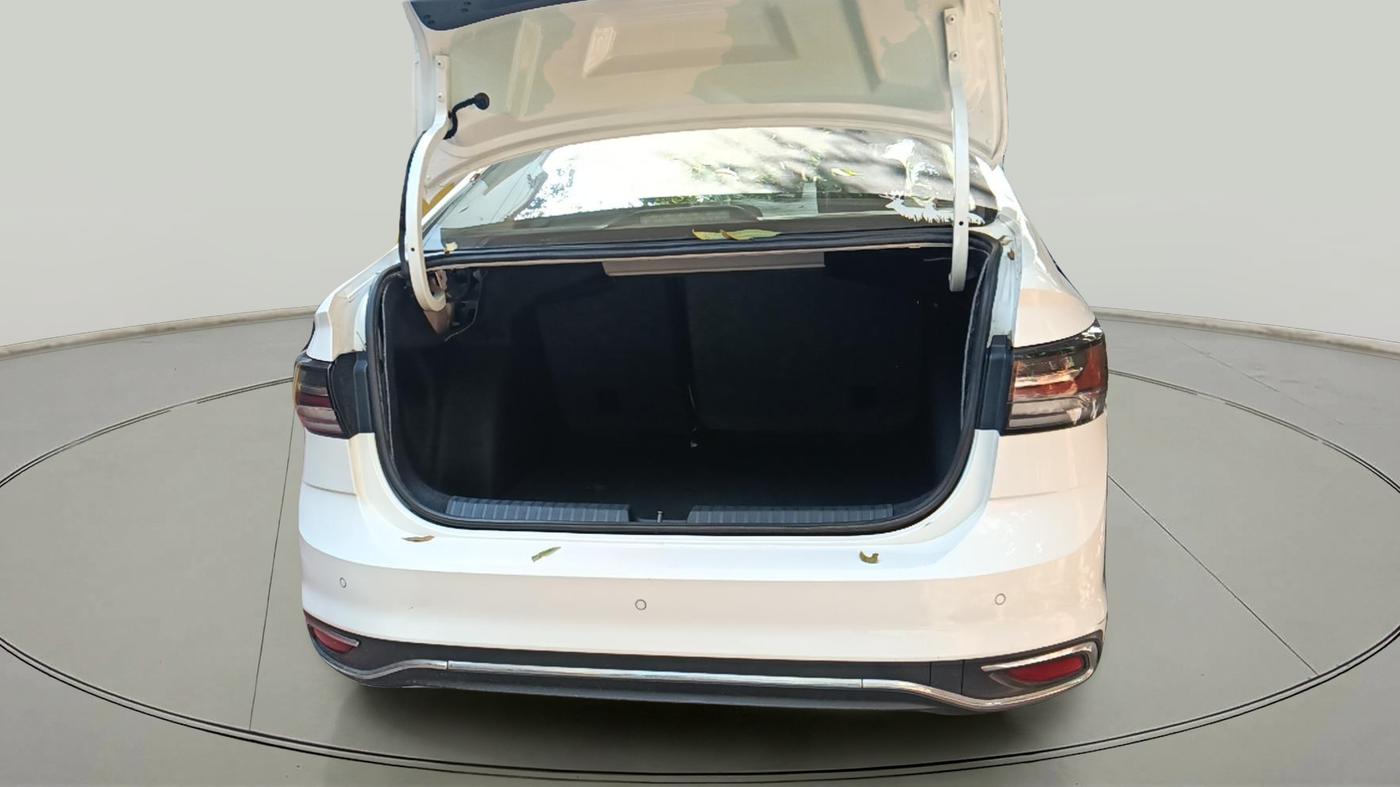 2022 Volkswagen VIRTUS HIGHLINE TSI 1.0 MT, Petrol, Manual, 39,461 km, exterior