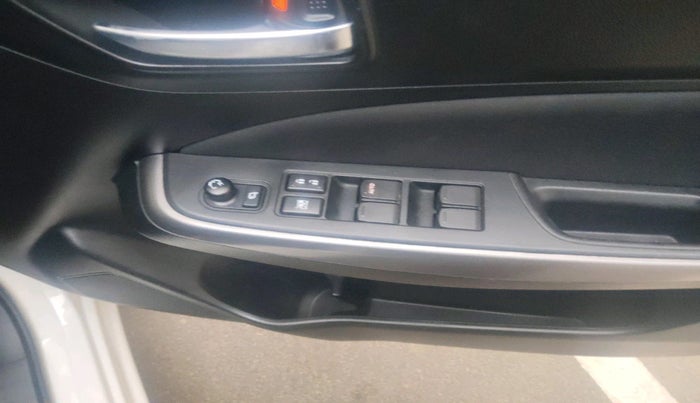 2023 Maruti Swift ZXI, Petrol, Manual, 27,316 km, interior