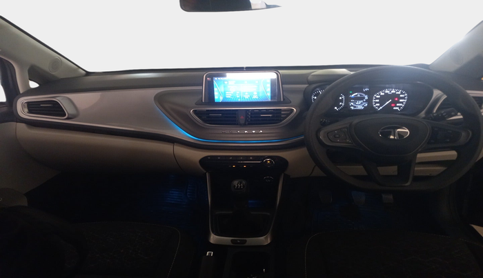 2024 Tata ALTROZ XZ DIESEL, Diesel, Manual, 11,940 km, interior