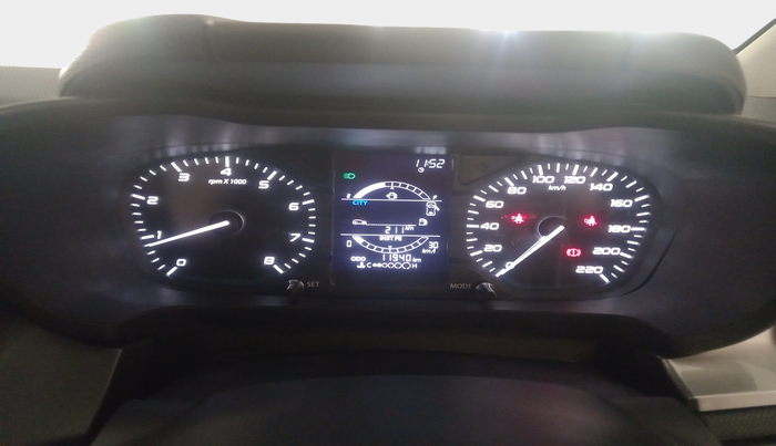 2024 Tata ALTROZ XZ DIESEL, Diesel, Manual, 11,940 km, interior