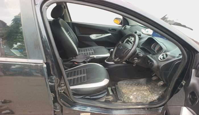 2012 Ford Figo TITANIUM 1.4 DIESEL, Diesel, Manual, 82,726 km, interior