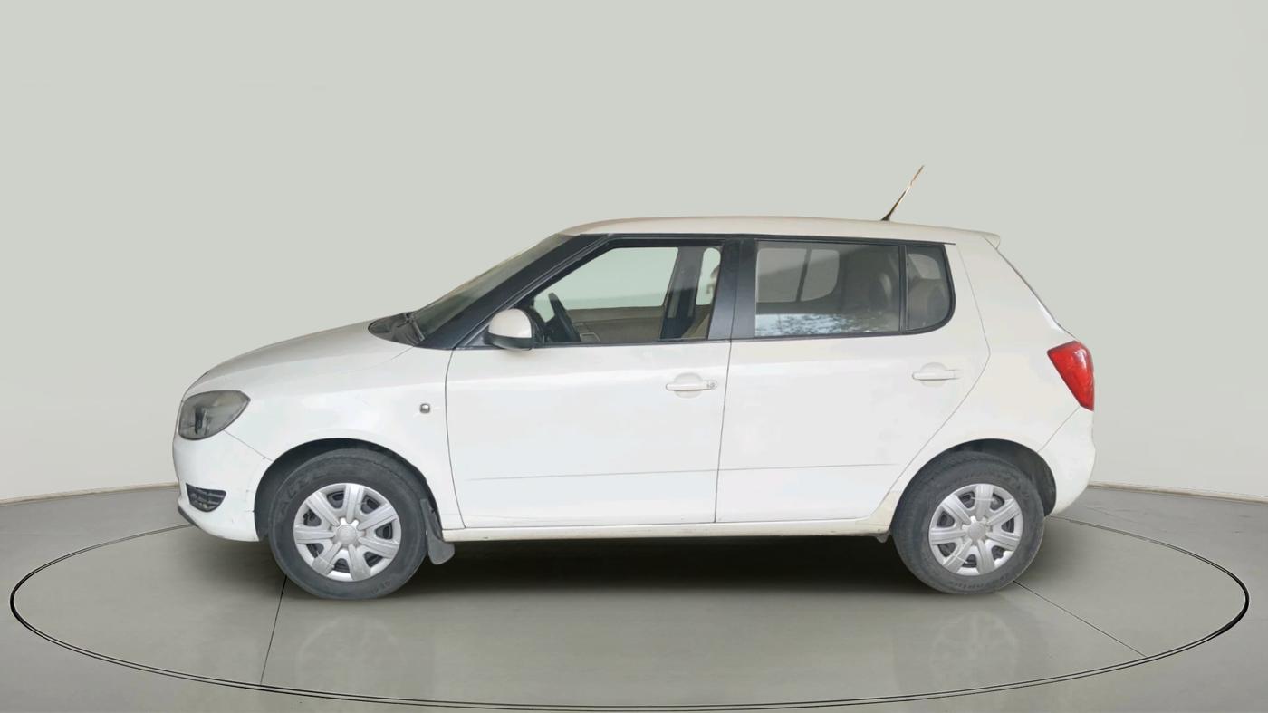 2011 Skoda Fabia AMBIENTE 1.2 MPI, Petrol, Manual, 52,646 km, exterior