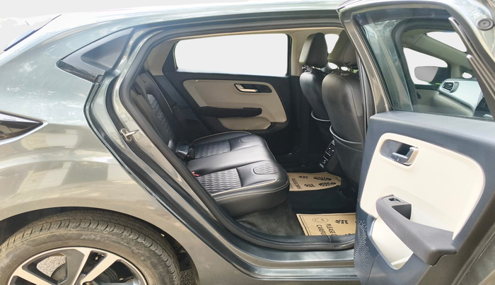 2021 Tata ALTROZ XZ PETROL, Petrol, Manual, 20,968 km, interior