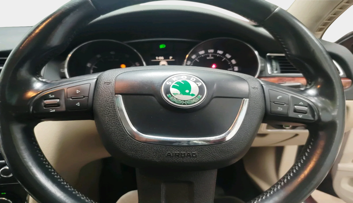 2012 Skoda Superb ELEGANCE 1.8 TSI AT, Petrol, Automatic, 1,85,065 km, interior