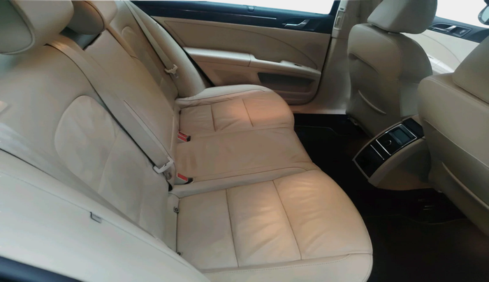 2012 Skoda Superb ELEGANCE 1.8 TSI AT, Petrol, Automatic, 1,85,065 km, interior