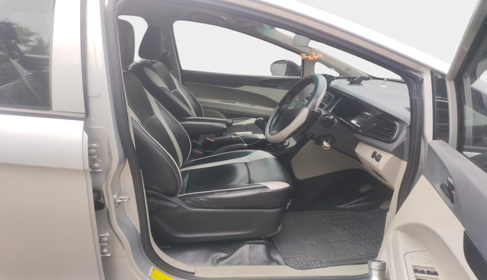 2023 Mahindra MARAZZO M2 7STR, Diesel, Manual, 71,649 km, interior