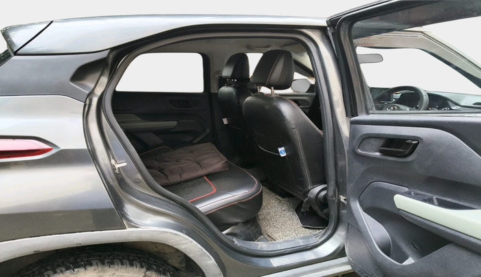 2021 Tata PUNCH ADVENTURE AMT, Petrol, Automatic, 9,981 km, interior