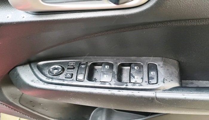 2021 Hyundai VENUE SX 1.0 TURBO IMT, Petrol, Manual, 37,811 km, interior