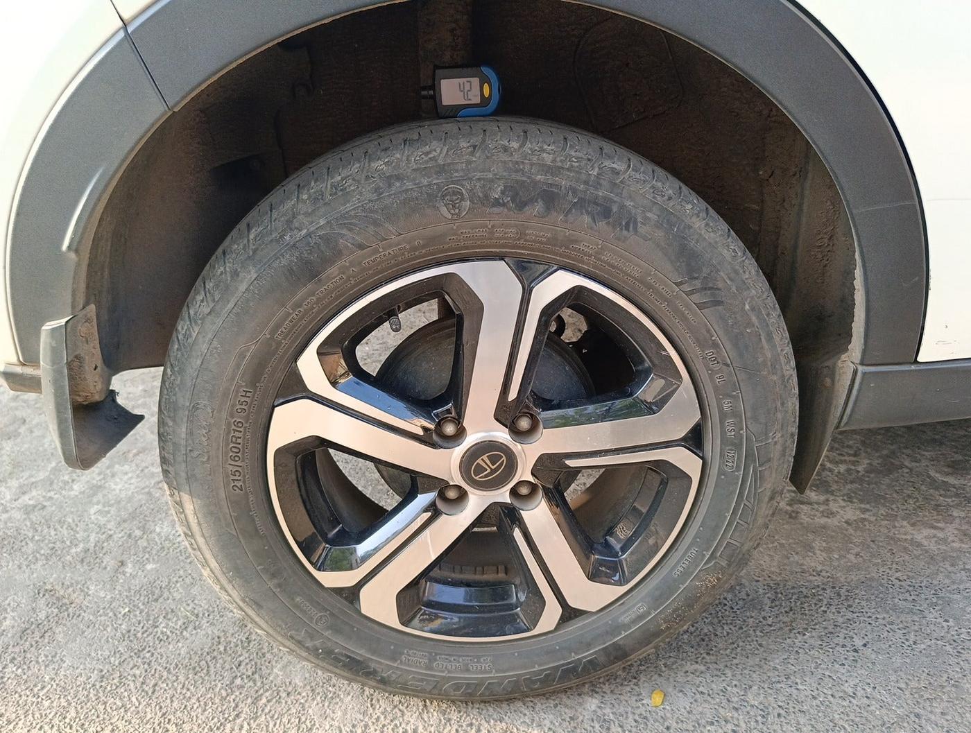 2022 Tata NEXON EV XZ PLUS, Electric, Automatic, 49,309 km, tyre