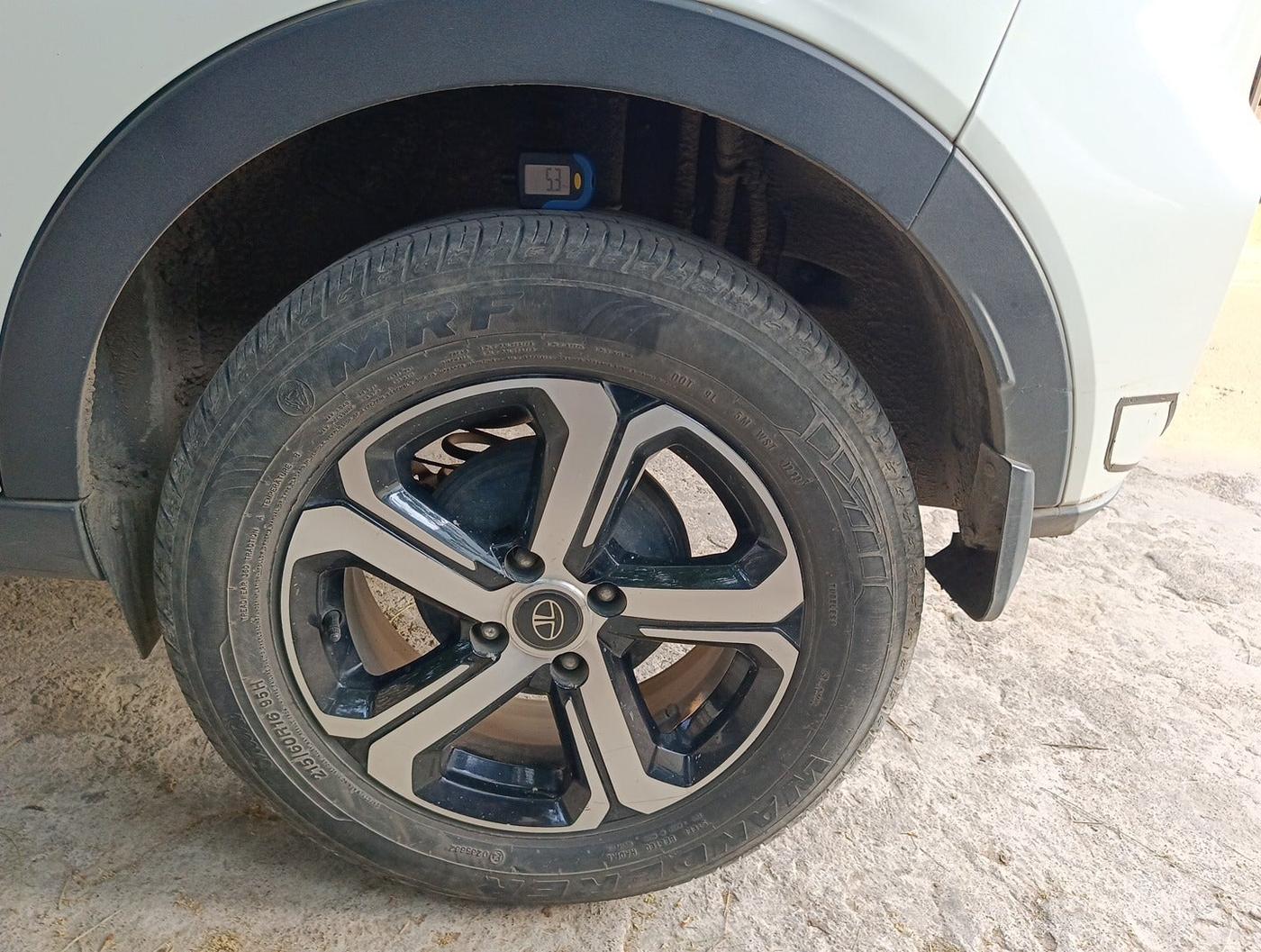 2022 Tata NEXON EV XZ PLUS, Electric, Automatic, 49,309 km, tyre