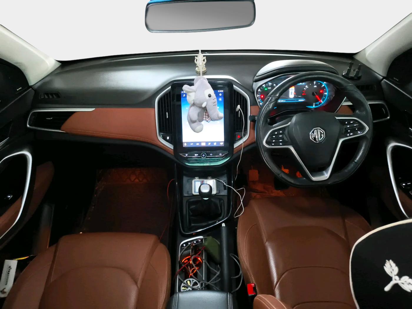 2021 MG HECTOR PLUS SHARP 1.5 PETROL TURBO HYBRID MT 6-STR, Petrol, Manual, 32,608 km, interior