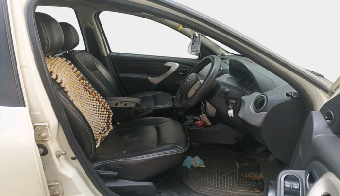 2014 Nissan Terrano XE (D), Diesel, Manual, 1,06,869 km, interior