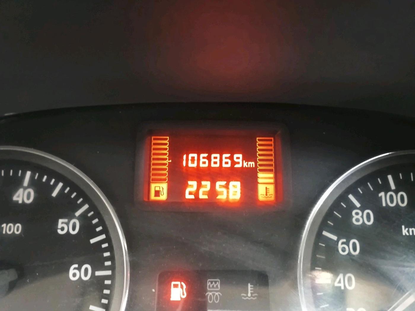 2014 Nissan Terrano XE (D), Diesel, Manual, 1,06,869 km, interior