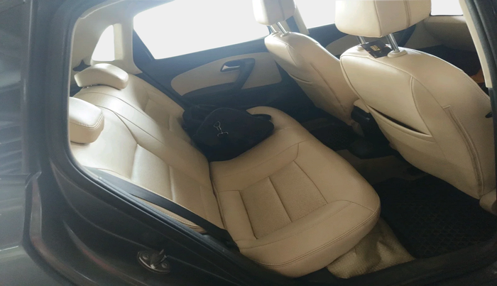 2015 Volkswagen Polo HIGHLINE1.2L, Petrol, Manual, 69,785 km, interior