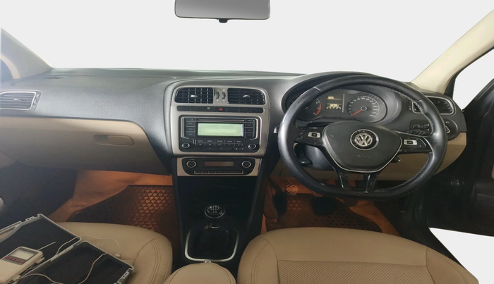 2015 Volkswagen Polo HIGHLINE1.2L, Petrol, Manual, 69,785 km, interior