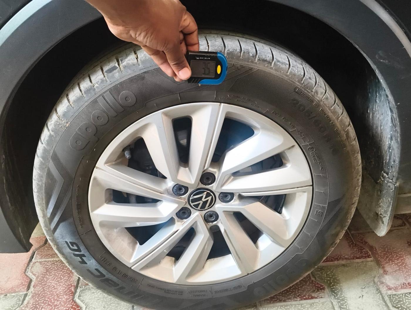 2022 Volkswagen TAIGUN HIGHLINE 1.0 TSI MT, Petrol, Manual, 31,081 km, tyre